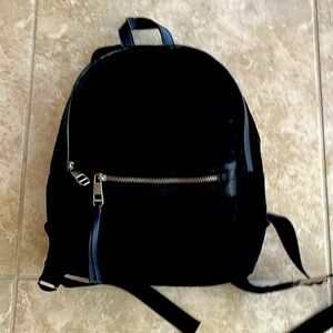 Madden Girl Black Velvet Backpack 🖤